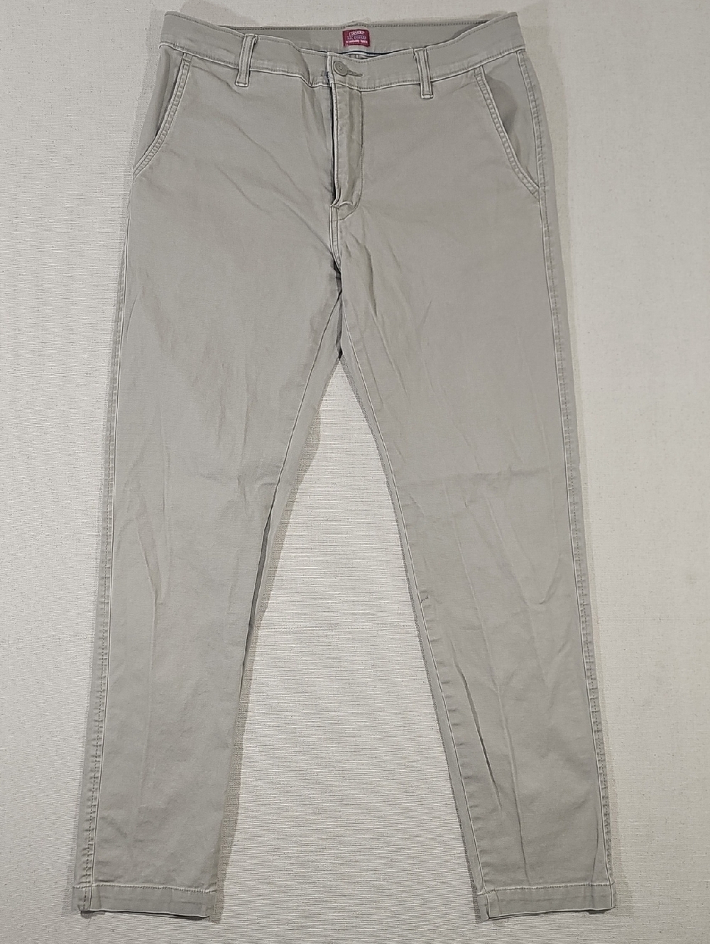 Levi's Men's Slim Straight Jeans in Light Beige-Gray